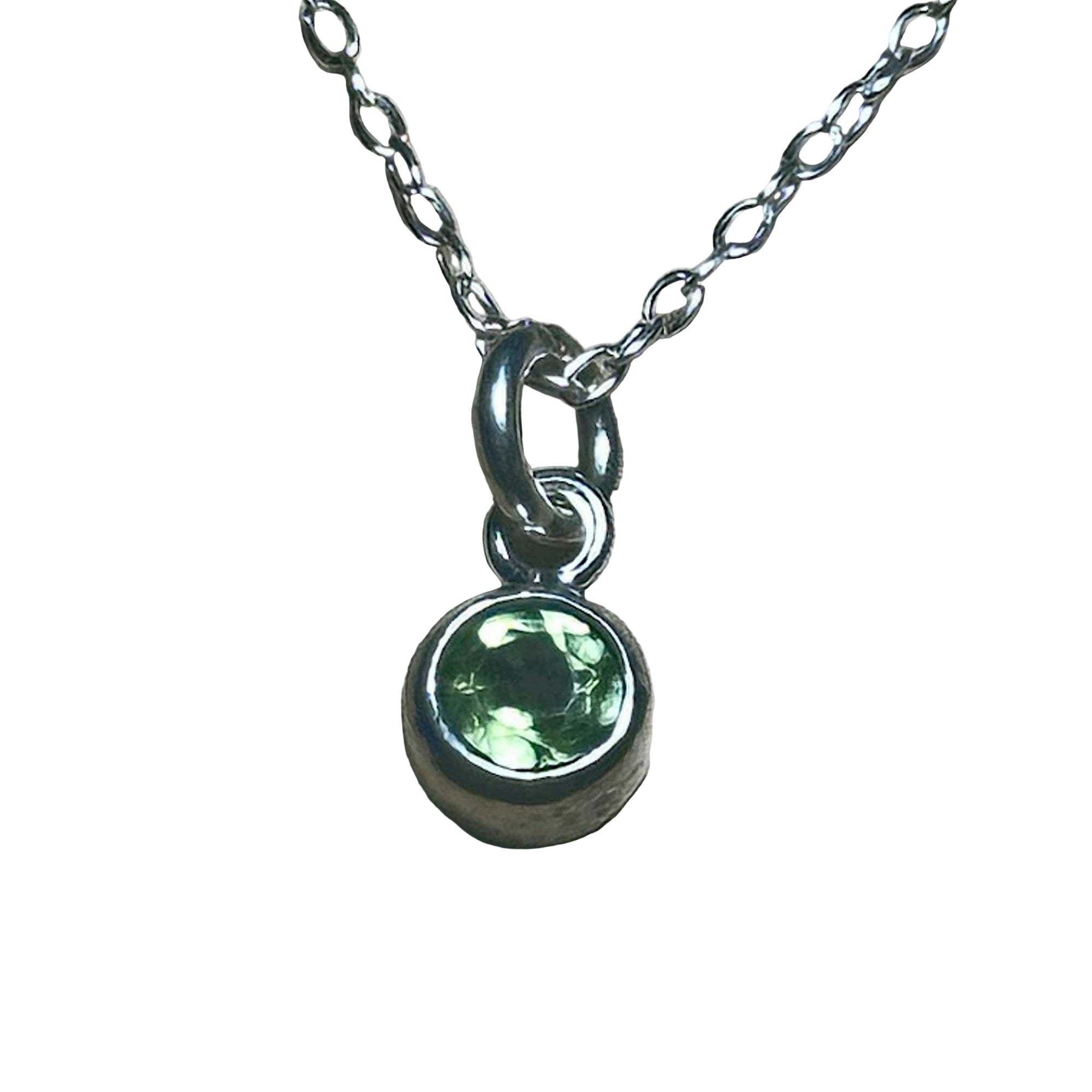 Bertoni 16" 8mm Peridot Charm Necklace – Stone of Renewal & Abundance