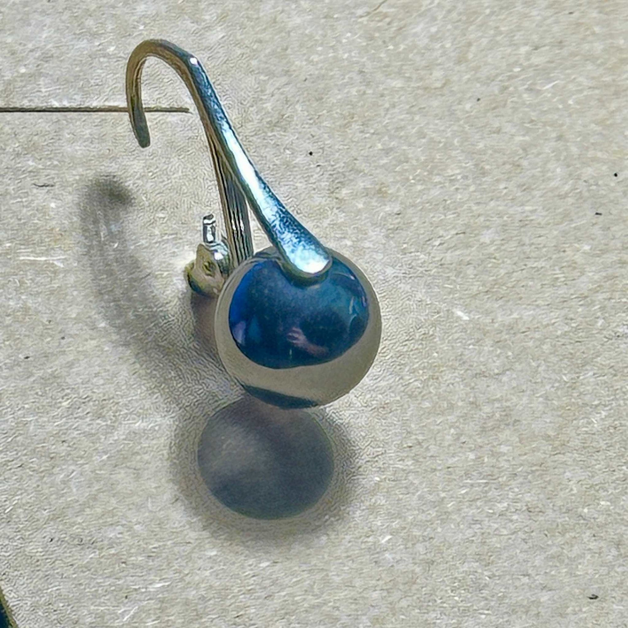 Hematite Swan Bertoni Earrings - Sterling Silver