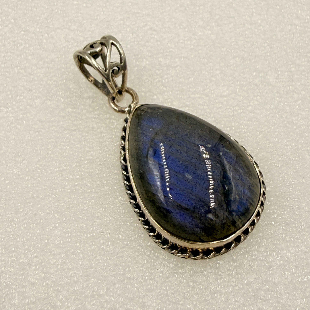Sterling Silver Labradorite Teardrop Pendant with Rope Bezel