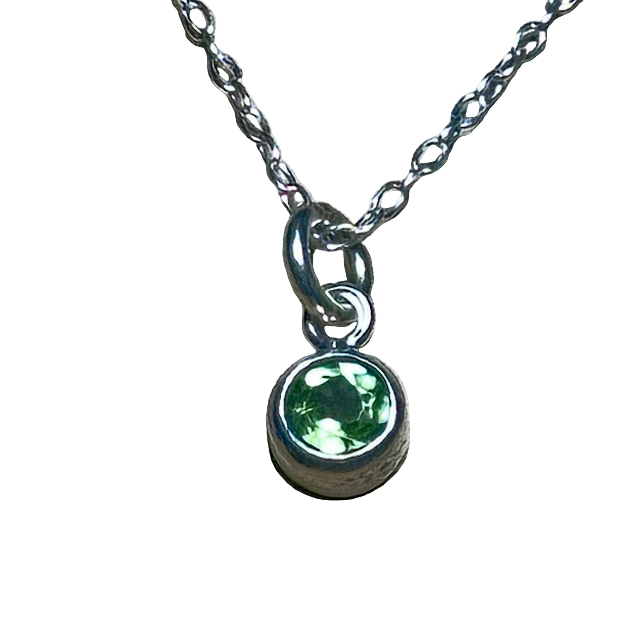 Bertoni 16" 8mm Peridot necklace with vibrant green gemstone charm on silver chain