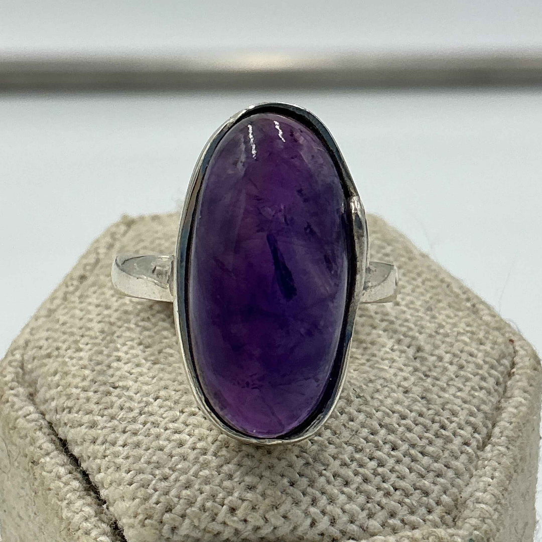 Sterling Silver Oval Wave Amethyst Ring – Size 8 – Calm, Intuition &amp; Spiritual Protection