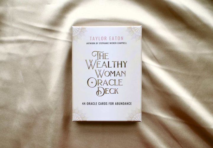 The Wealthy Woman Oracle Deck: 44 Cards and 96 Page Book