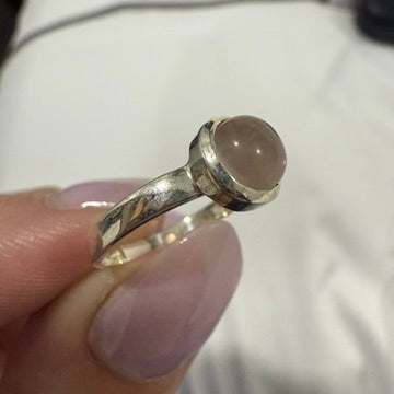 Rose Quartz Round Bezel Ring – Sterling Silver – Size 5