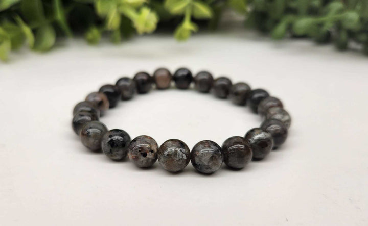 Yooperlite Round Bead Bracelet for Illumination &amp; Awakening