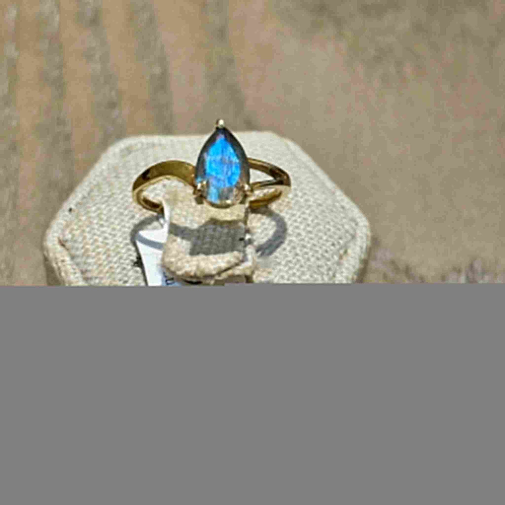 Labradorite Teardrop Split-Band Ring – Gold-Filled – Sizes 6 & 7