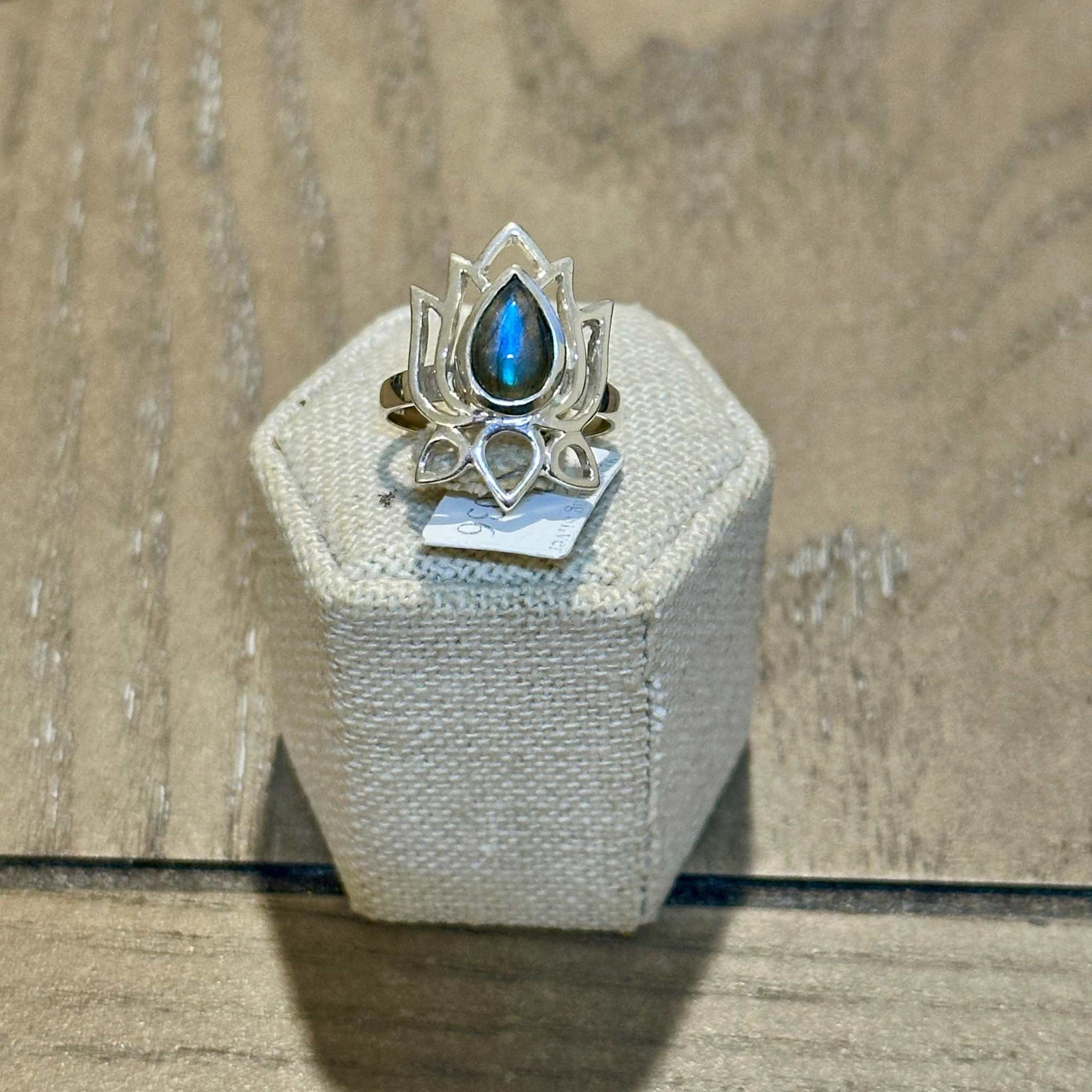 Labradorite Teardrop Lotus-Frame Ring – Sterling Silver – Sizes 6 & 8