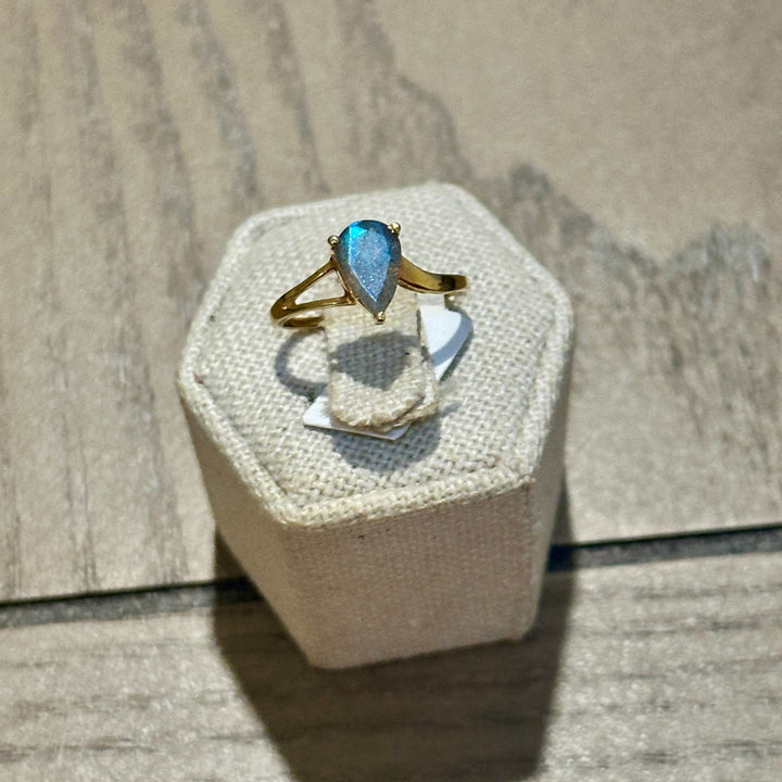 Labradorite Teardrop Split-Band Ring – Vermeil Gold-Filled – Sizes 6 &amp; 7