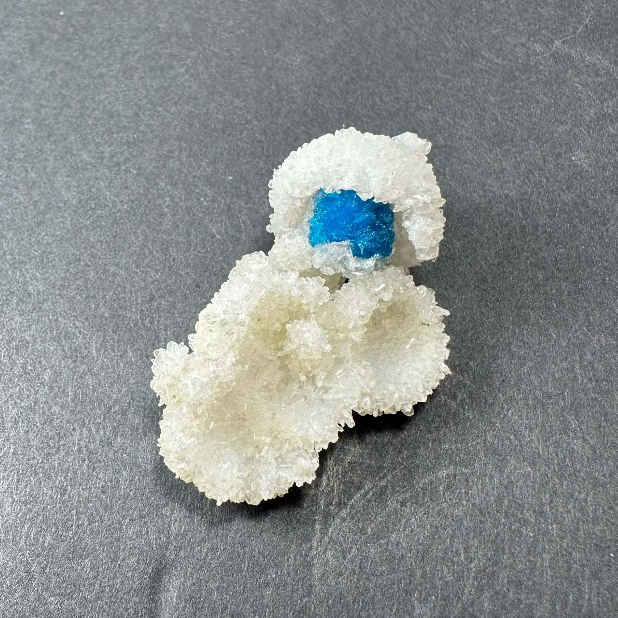 Cavansite Ball 'Floaters' on Stilbite MD