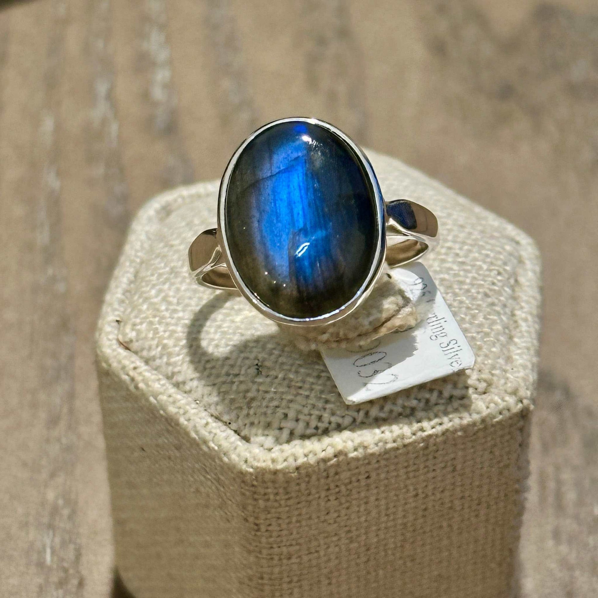 Labradorite Oval Classic Band Ring – Sterling Silver – Size 9