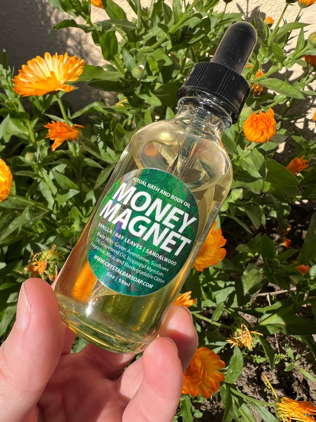 Money magnet – Crystal-infused body oil