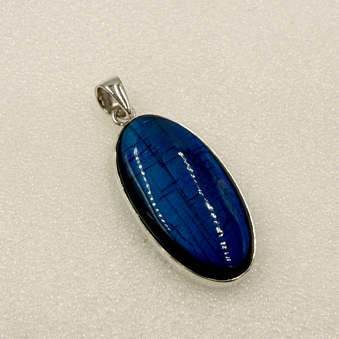 Sterling Silver Labradorite Dainty Oval Pendant