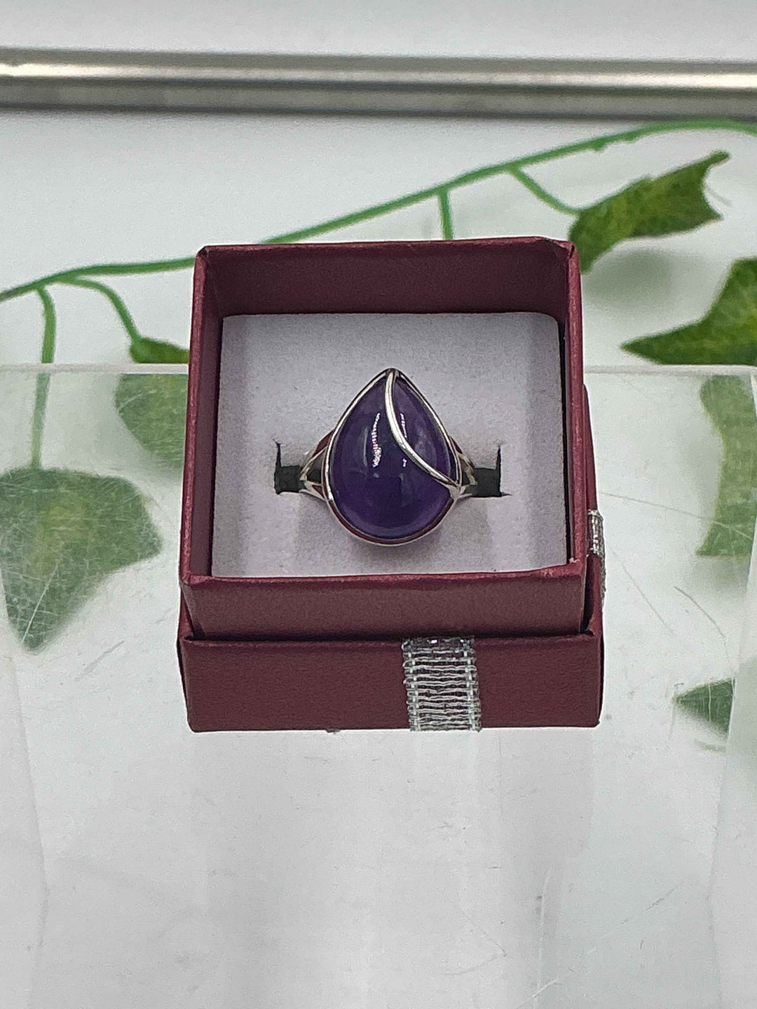 Sterling Silver Amethyst Tear Statement Ring - Size 7