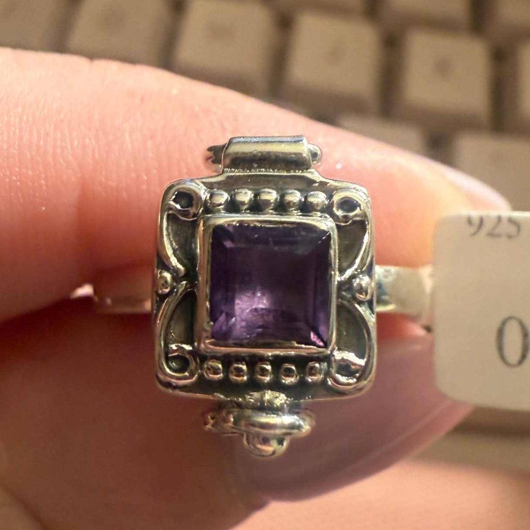 Poison Ring 