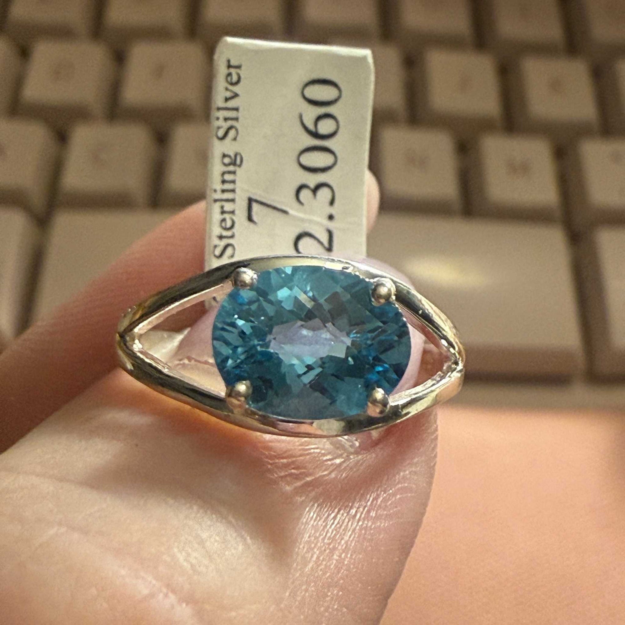 Ocean Light Cushion Blue Topaz Ring — Sterling Silver (Size 7)