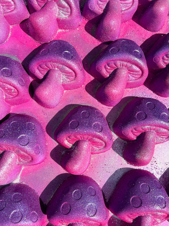 Magik mushroom – Crystal-infused bath bomb