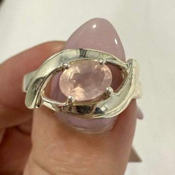 Rose Quartz Oval Modern Open Ring – Sterling Silver – Size 10