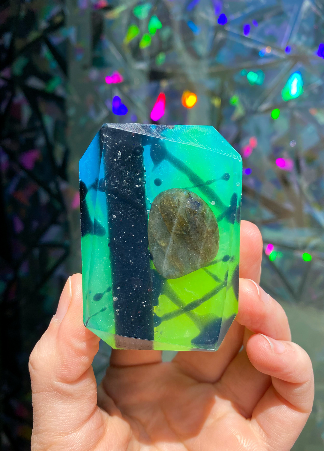 Evening aurora – Crystal-infused bar soap