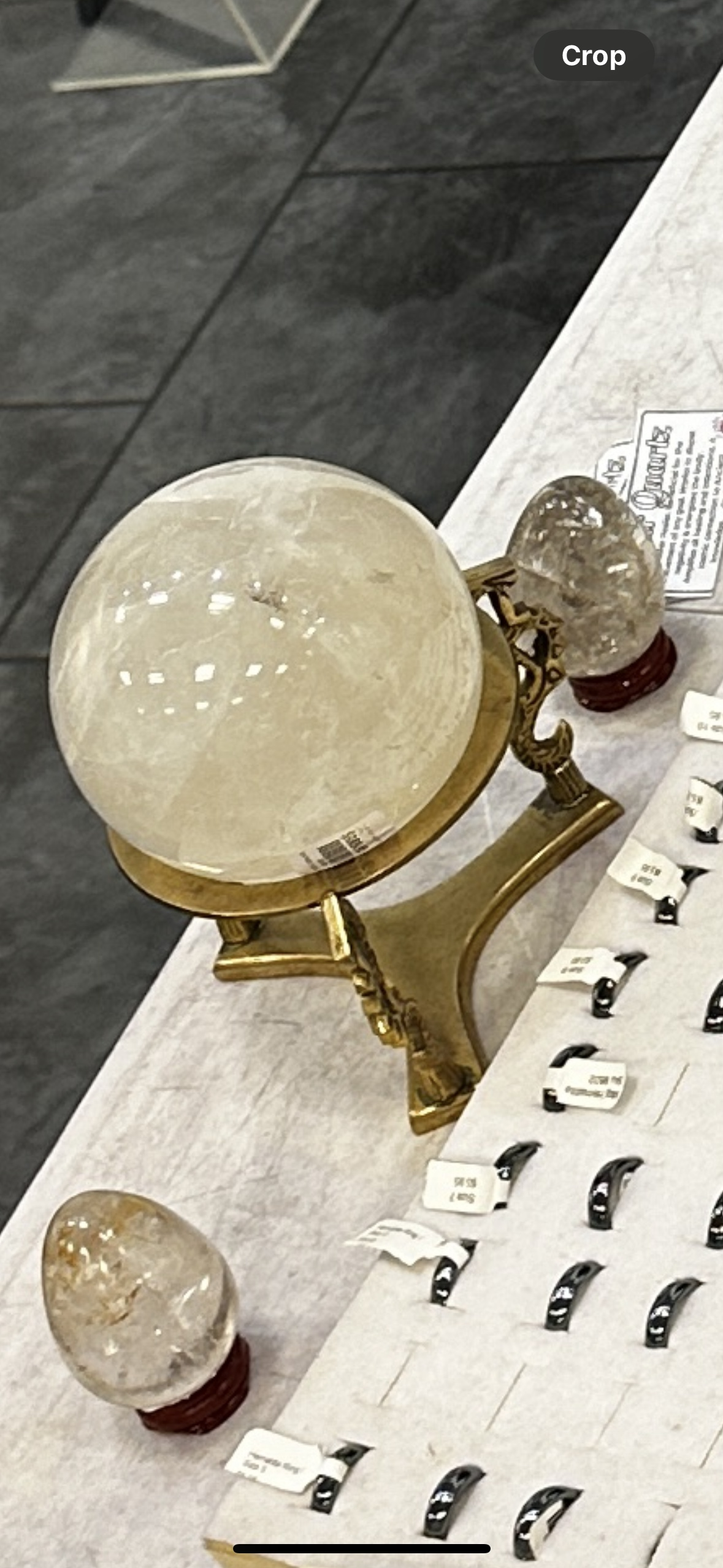 Golden Sphere Stand, Decor