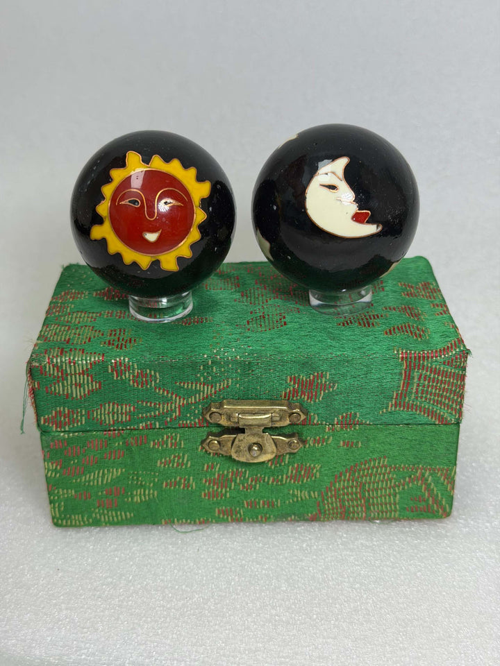 Sun &amp; Moon Therapy Baoding Balls