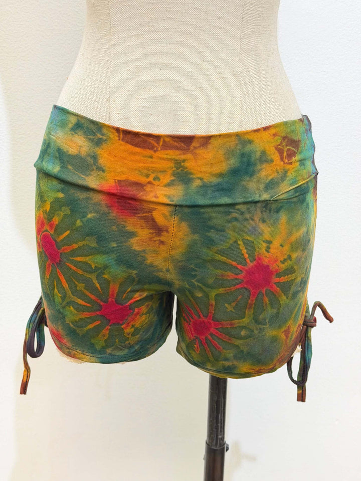 Tie-dye Ruche Booty Shorts