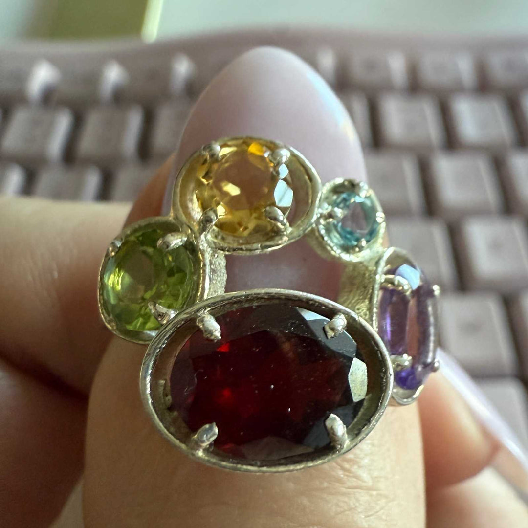 5 stone Ring