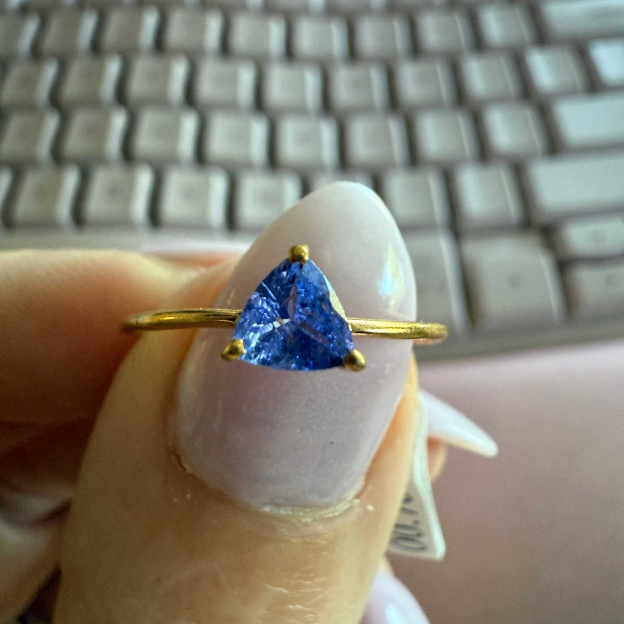 Tanzanite Ring gold