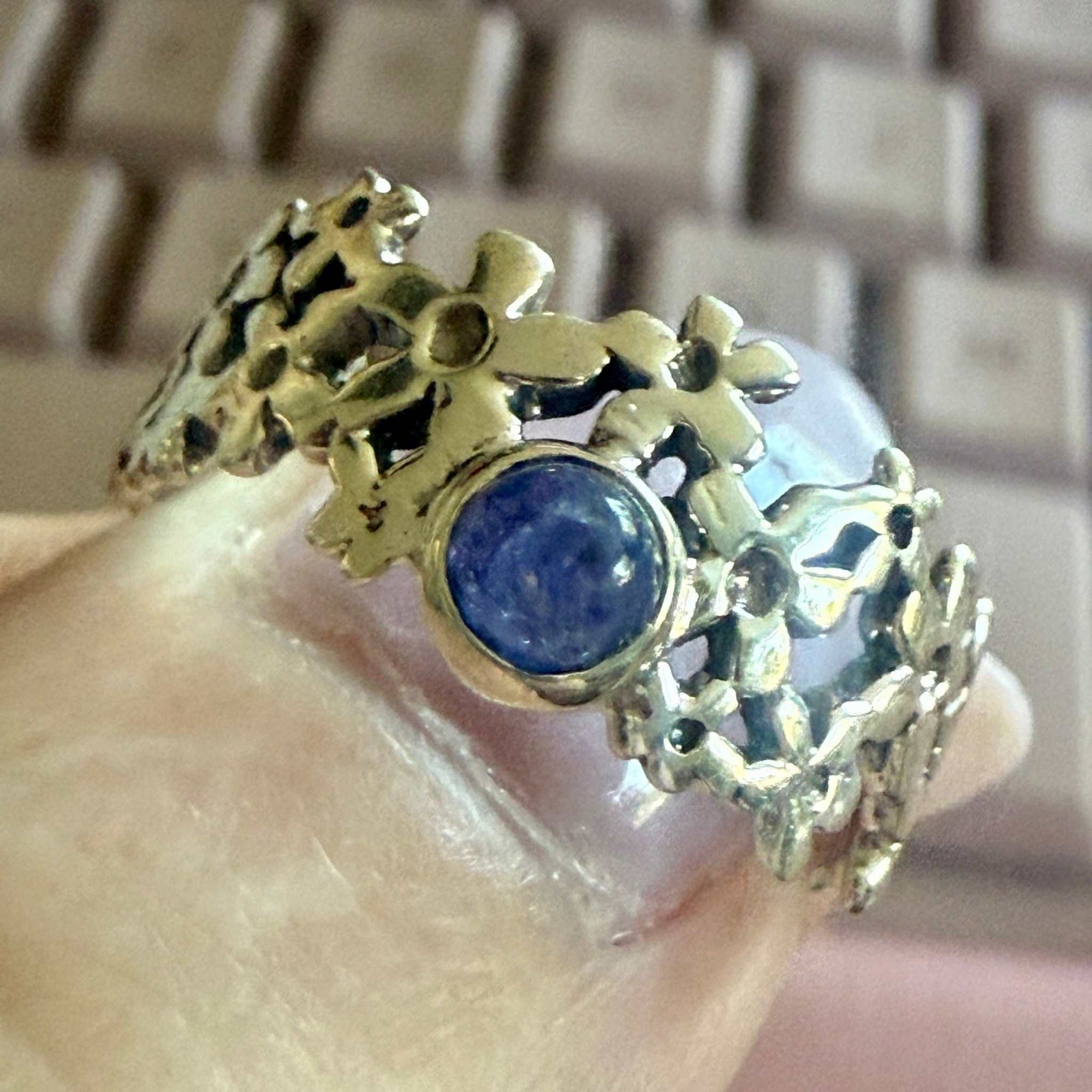 Tanzanite Floral Filigree Ring – Sterling Silver – Size 8