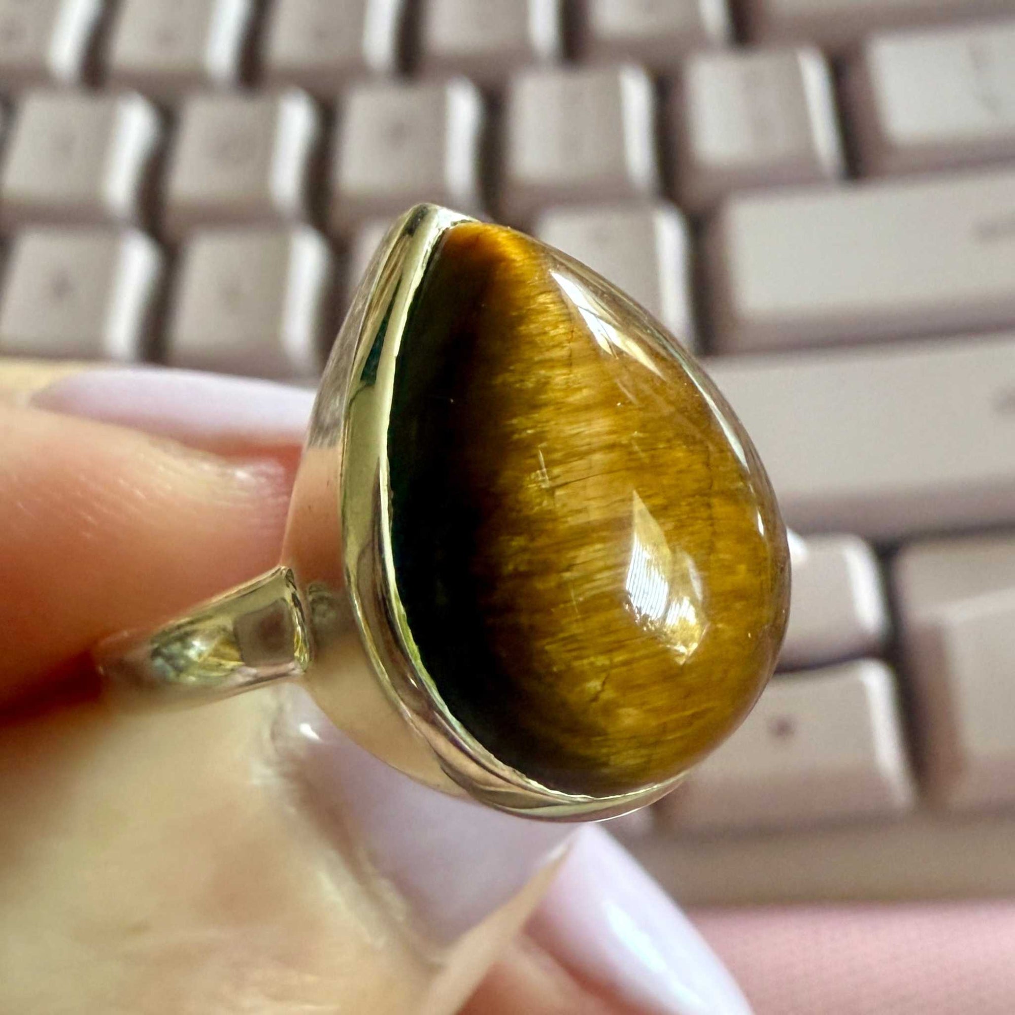 Tiger Eye Teardrop Bezel Ring – Sterling Silver – Size 8