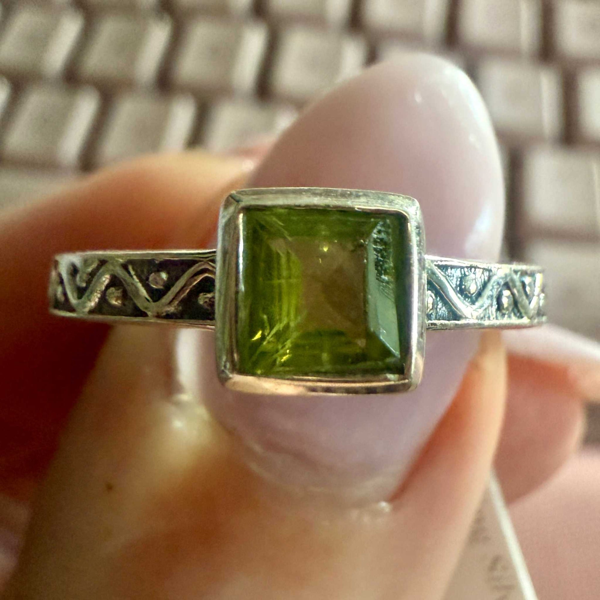 Peridot Square Bezel Engraved Band Ring – Sterling Silver – Size 9