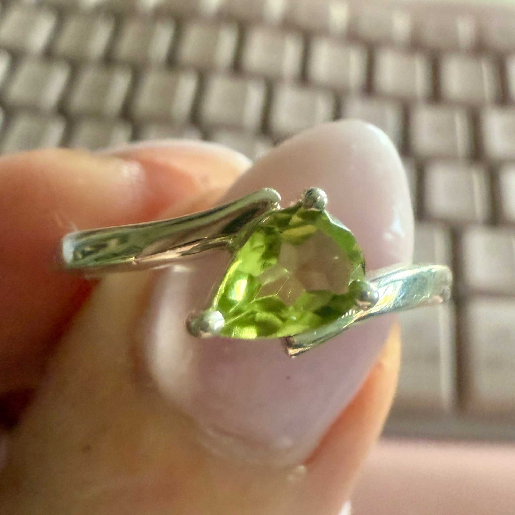 Peridot Trillion-Cut Bypass Ring – Sterling Silver – Size 9