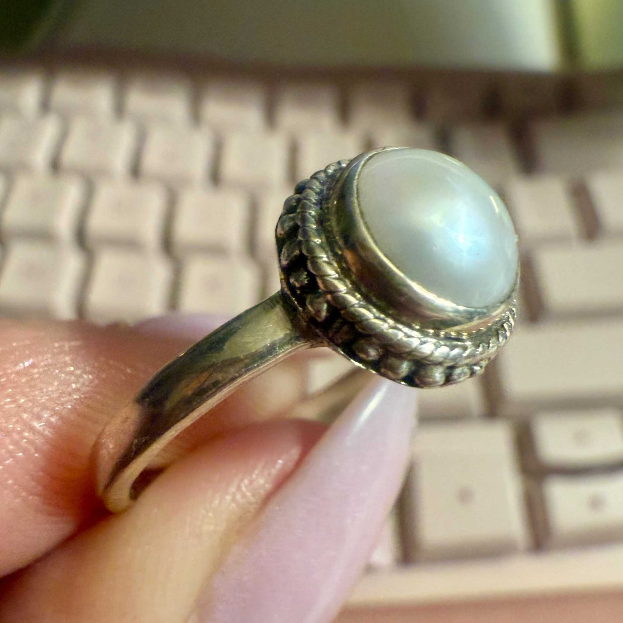 Pearl Rope-and-Dot Frame Ring – Sterling Silver – Size 9
