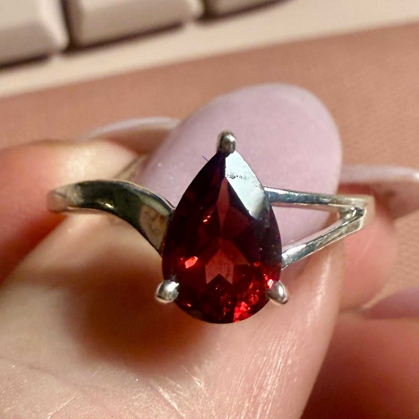 Garnet Pear-Cut Split-Shank Ring – Sterling Silver – Size 9