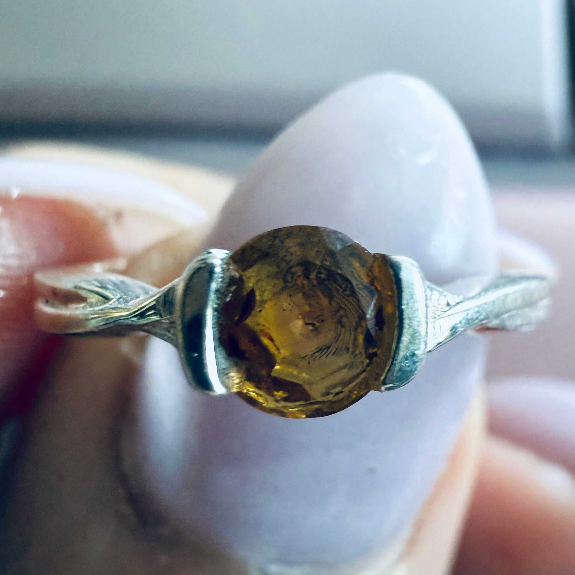 Citrine Round Leaf-Detail Ring – Sterling Silver – Size 5