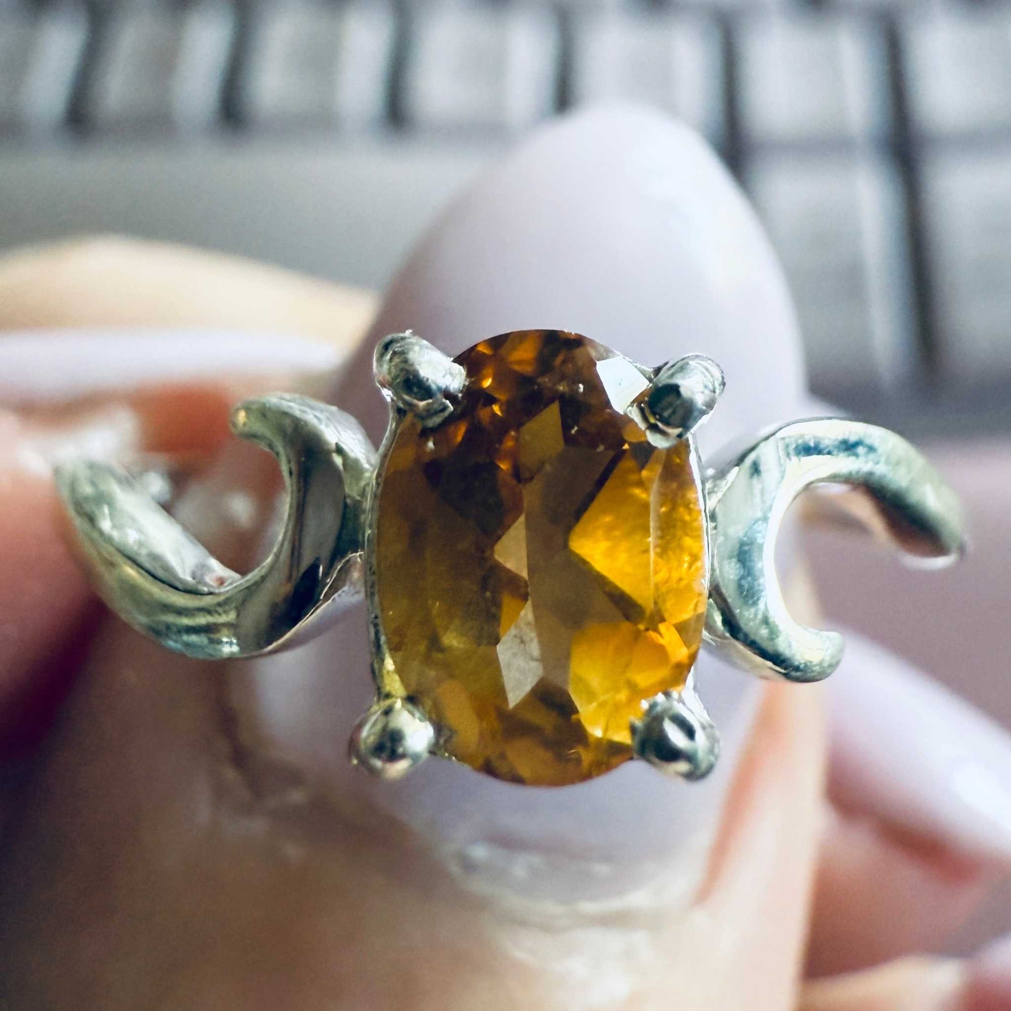 Citrine Oval Crescent-Band Ring – Sterling Silver – Size 8