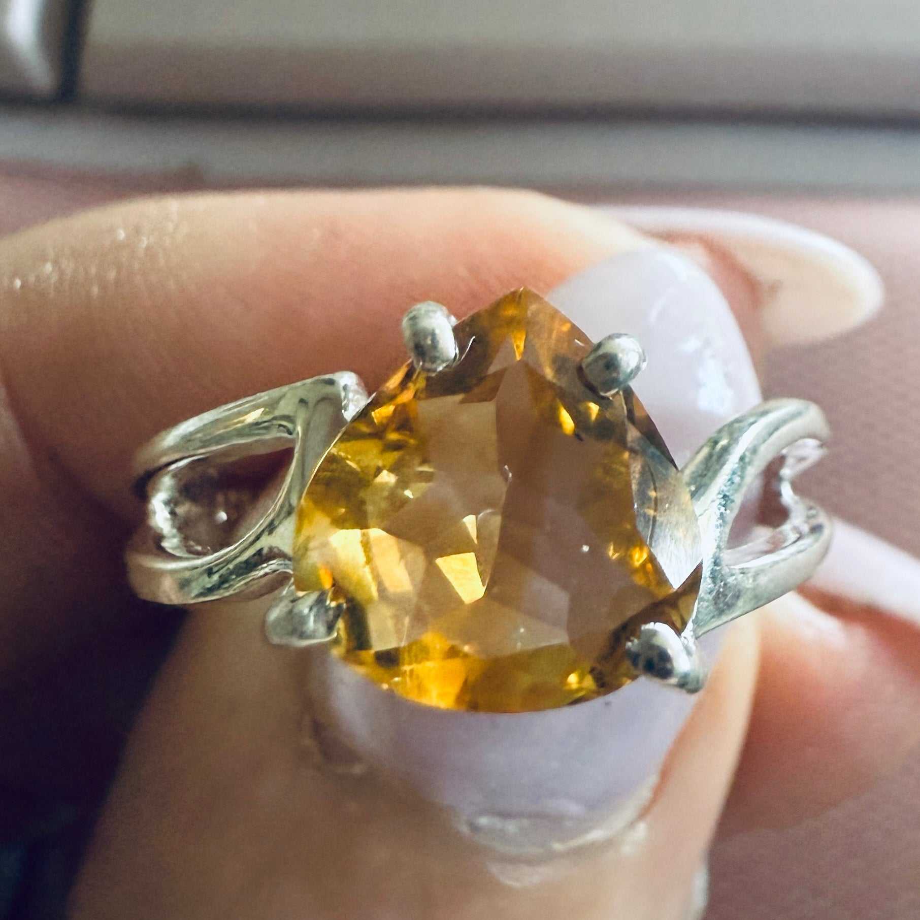 Citrine Pear-Cut Swirl Band Ring – Sterling Silver – Size 9