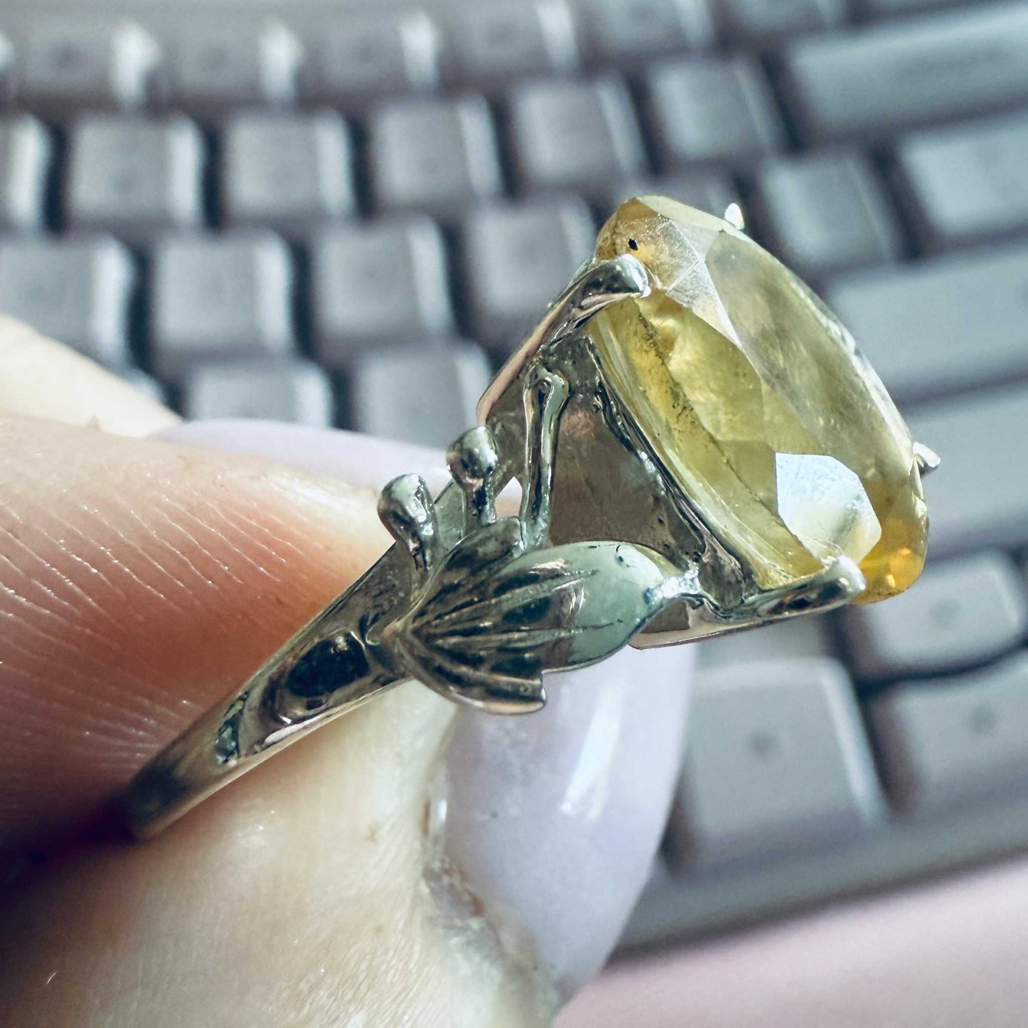 Citrine Oval Floral Band Ring – Sterling Silver – Size 8