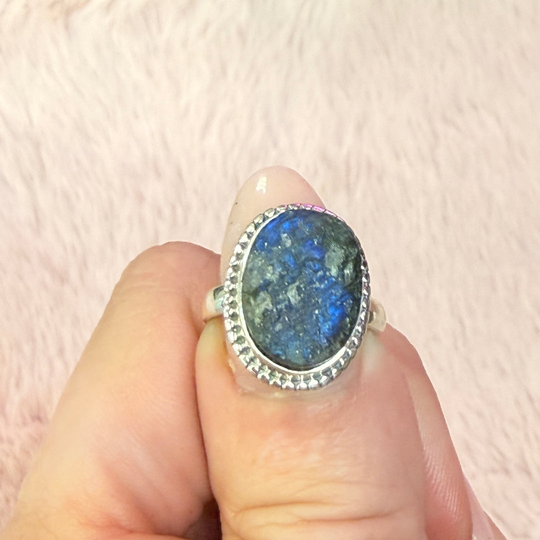 Rough Labradorite Ring - Sterling Silver with Deep Flash