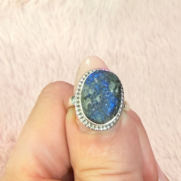 Rough Labradorite Ring - Sterling Silver with Deep Flash
