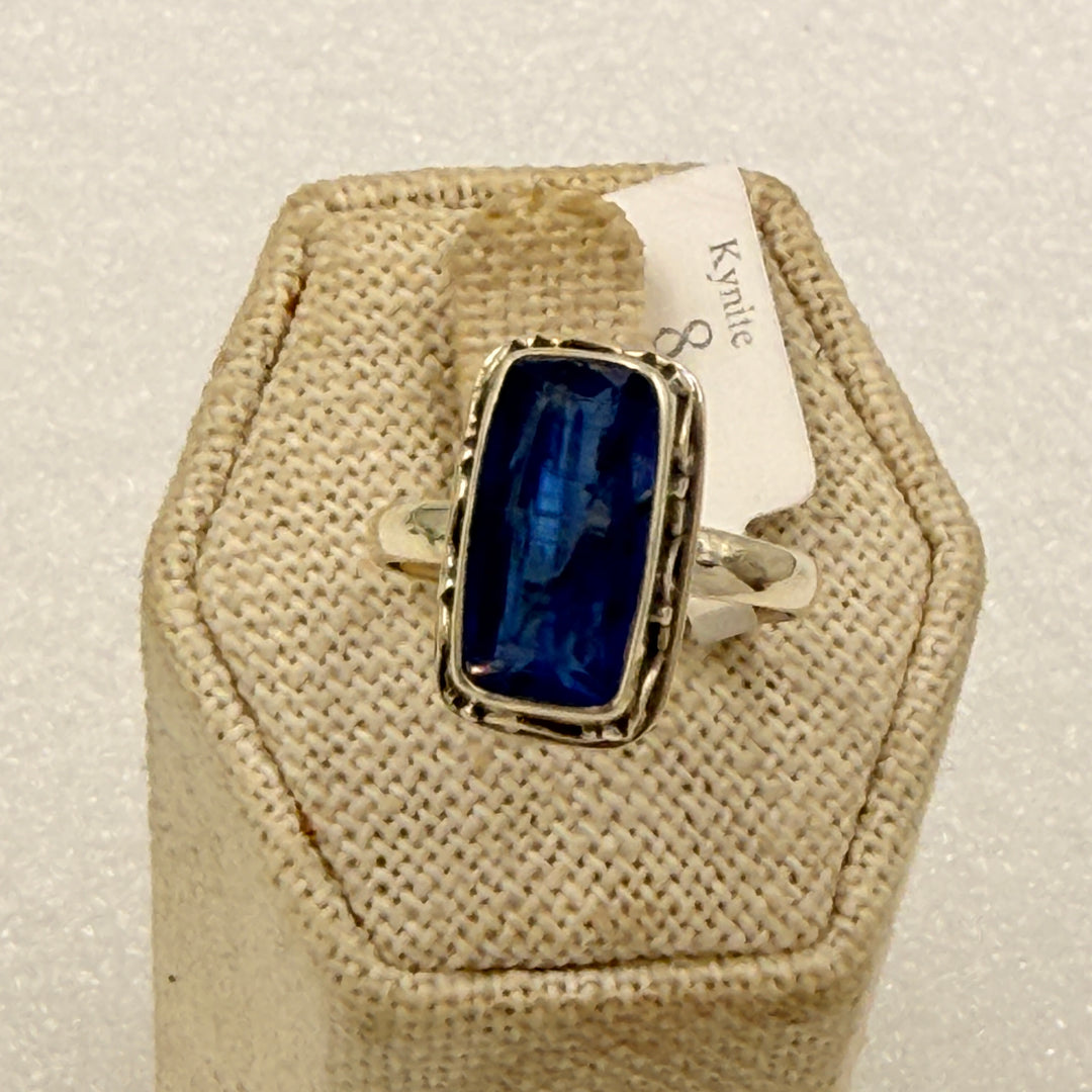 Sterling Silver Princess Blue Kyanite Rectangle Rope Bezel Ring - Size 8