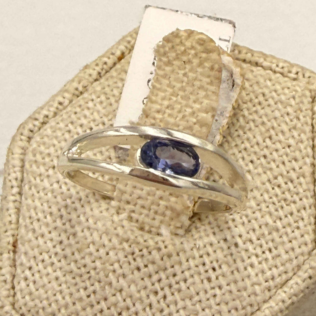 Sterling Silver Tanzanite Oval Minimal Ring - Size 7