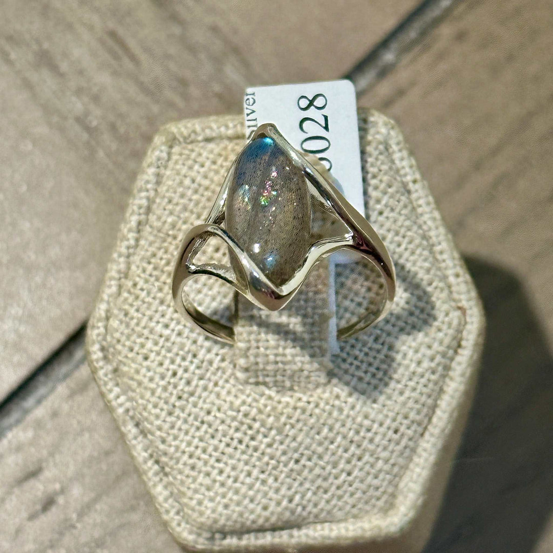 Labradorite Marquise Wave-Frame Ring – Sterling Silver – Sizes 5 &amp; 10