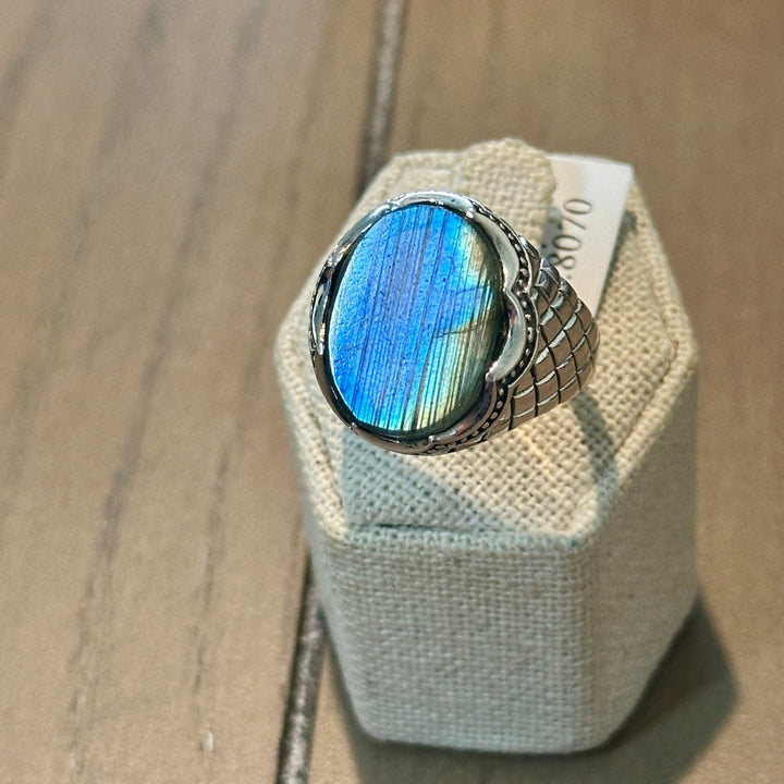 Labradorite Woven-Guard Oval Statement Ring – Sterling Silver – Size 13 &amp; 14