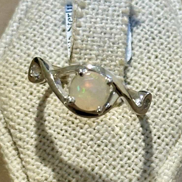 Ethiopian Opal Round Infinity-Twist Ring – Sterling Silver – Size 8