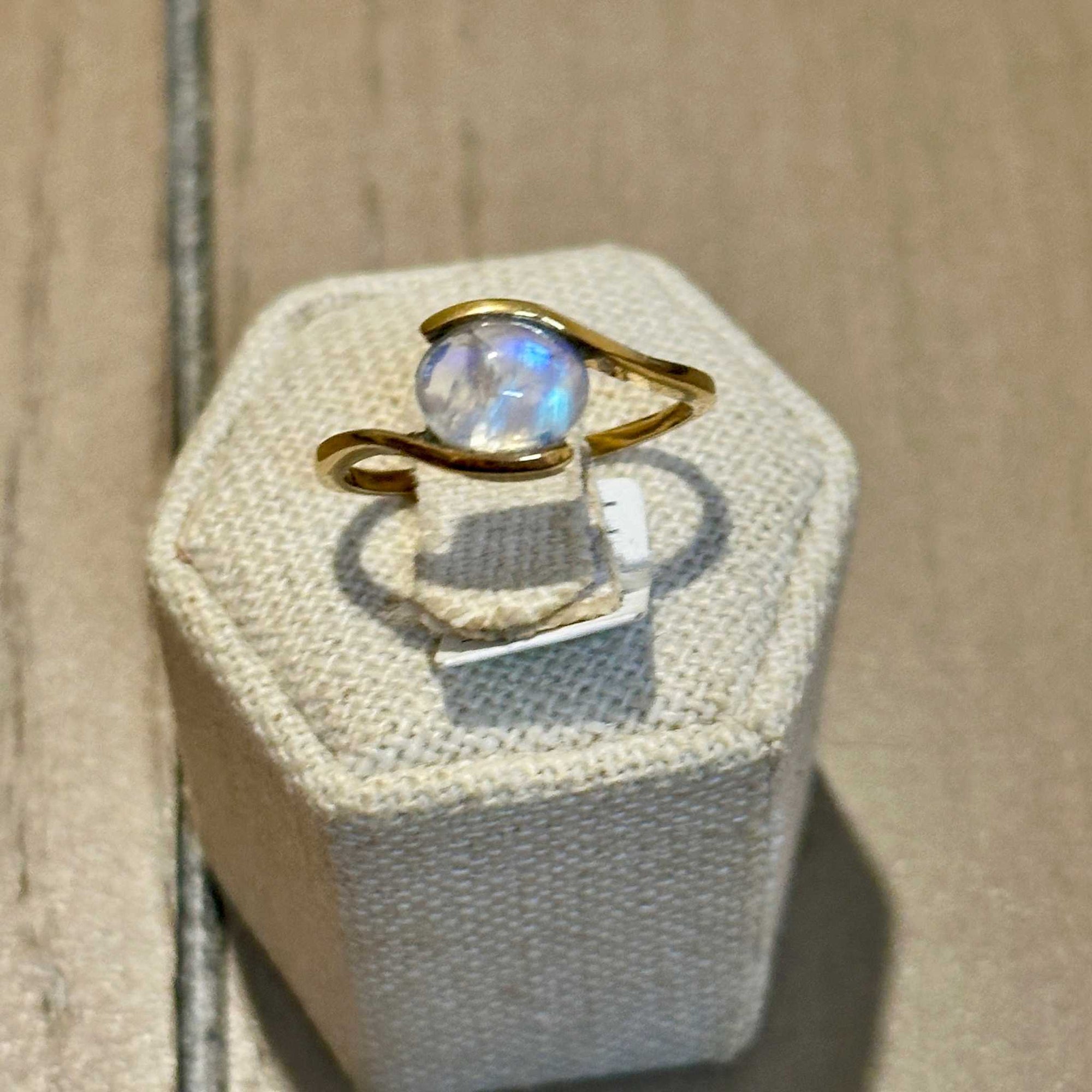 Rainbow Moonstone Round-Wave Ring – Gold Vermeil – Size 9