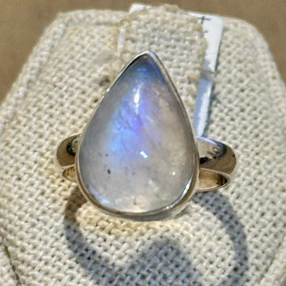 Rainbow Moonstone Teardrop-Bold Bezel Ring – Gold Vermeil – Size 7