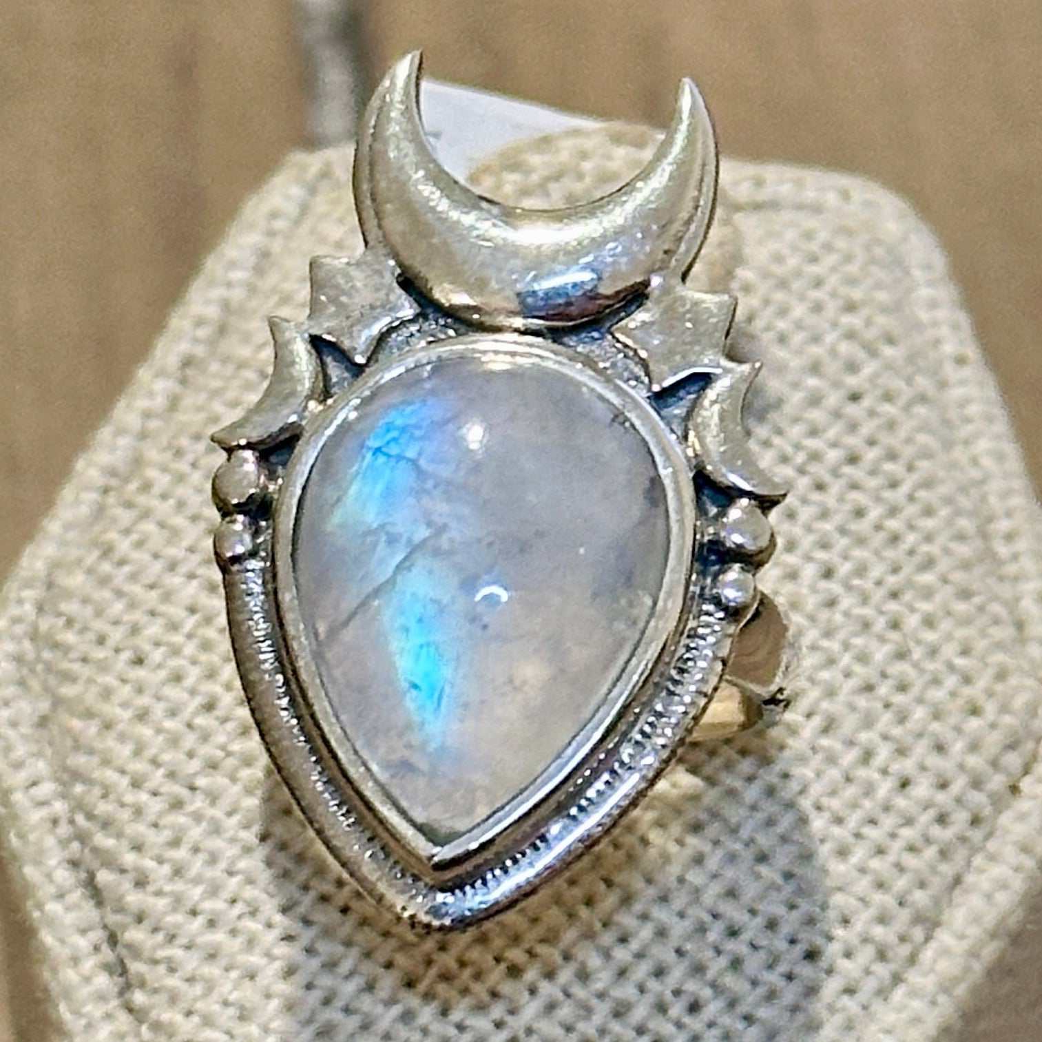 Rainbow Moonstone Lunar-Shield Ring – Sterling Silver – Size 7