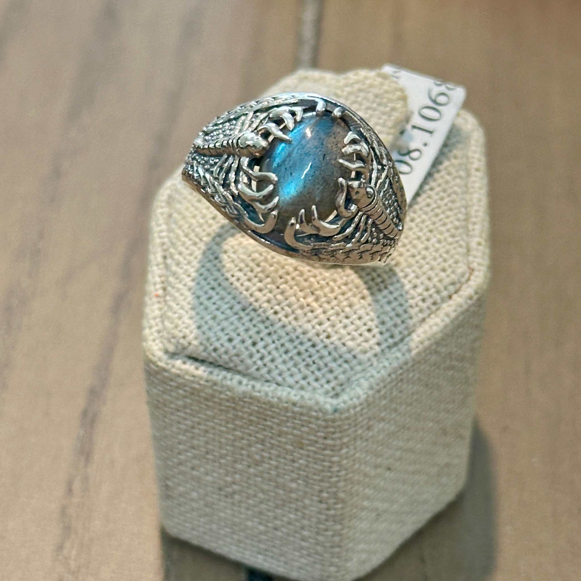 Labradorite Scorpion-Guard Oval Ring – Sterling Silver – Size 12