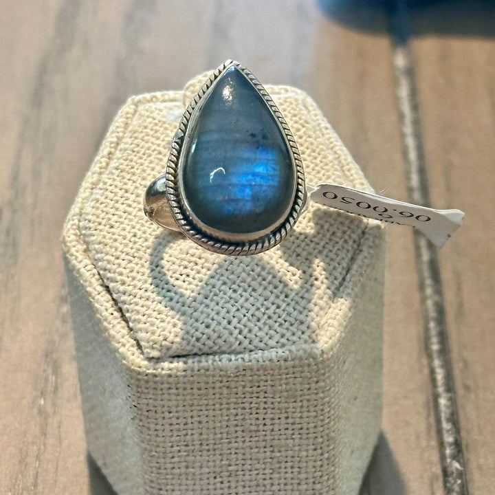 Labradorite Teardrop &amp; Oval Dual-Flash Ring – Sterling Silver – Size 6 &amp; 9