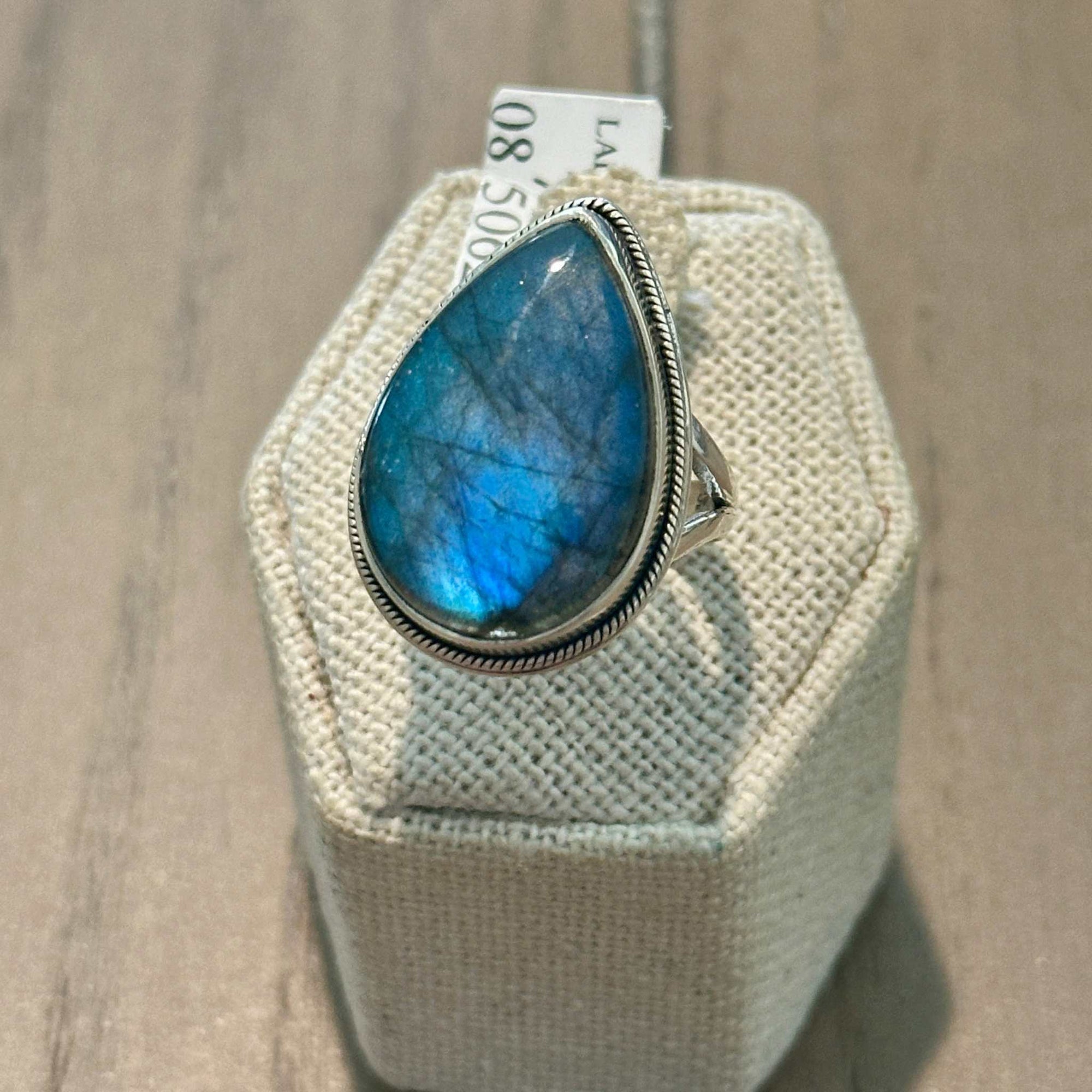 Labradorite Teardrop Rope-Edge Ring – Sterling Silver – Size 7