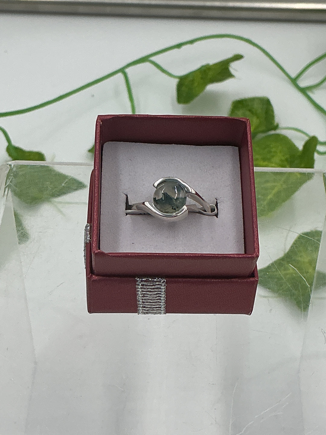 Sterling Silver Moss Agate Round Swirl Ring - Size 8